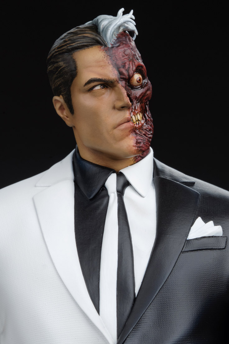 Two-Face 1:6 Scale